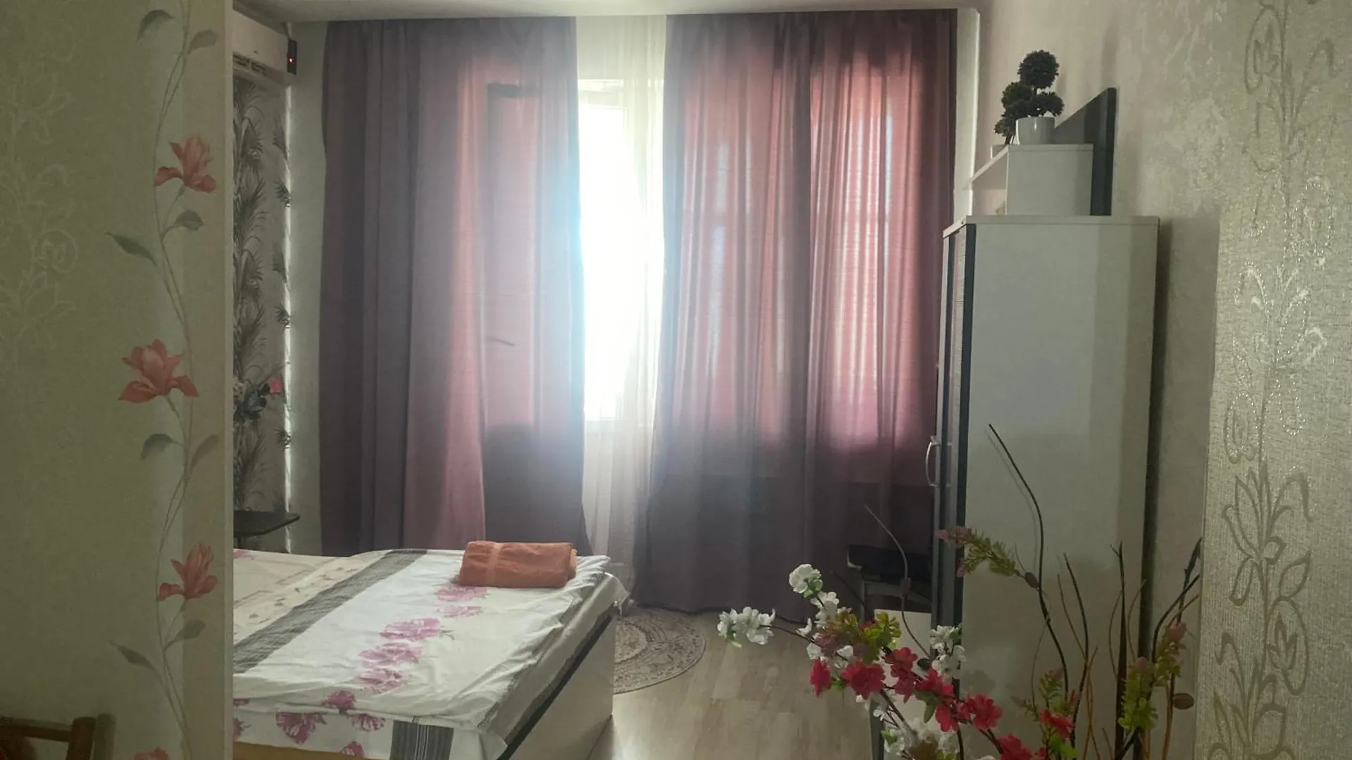 Apartamento Золотой Квадрат Almatý
